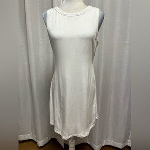 Beyond Yoga Out Of Town Dress in white | size medium